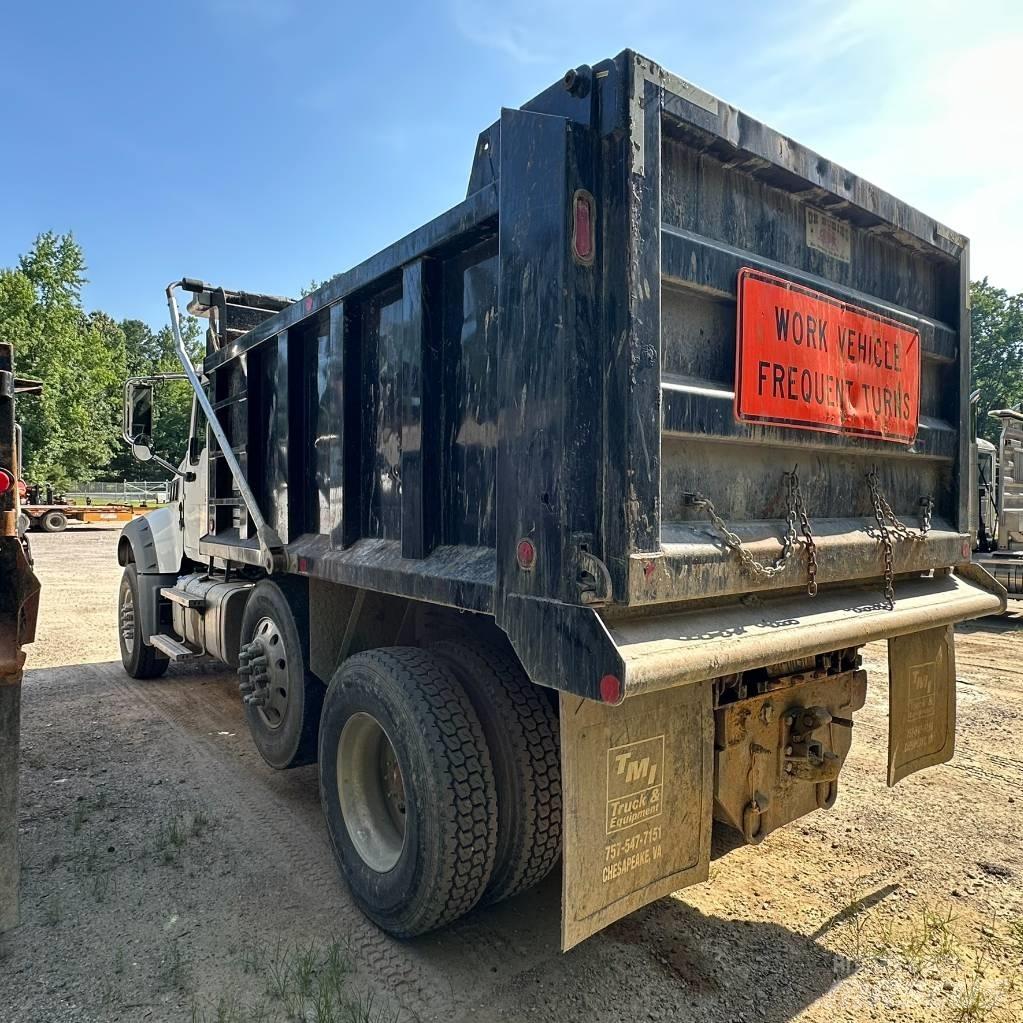 Mack GR 42 F9 Lastbiler med tip