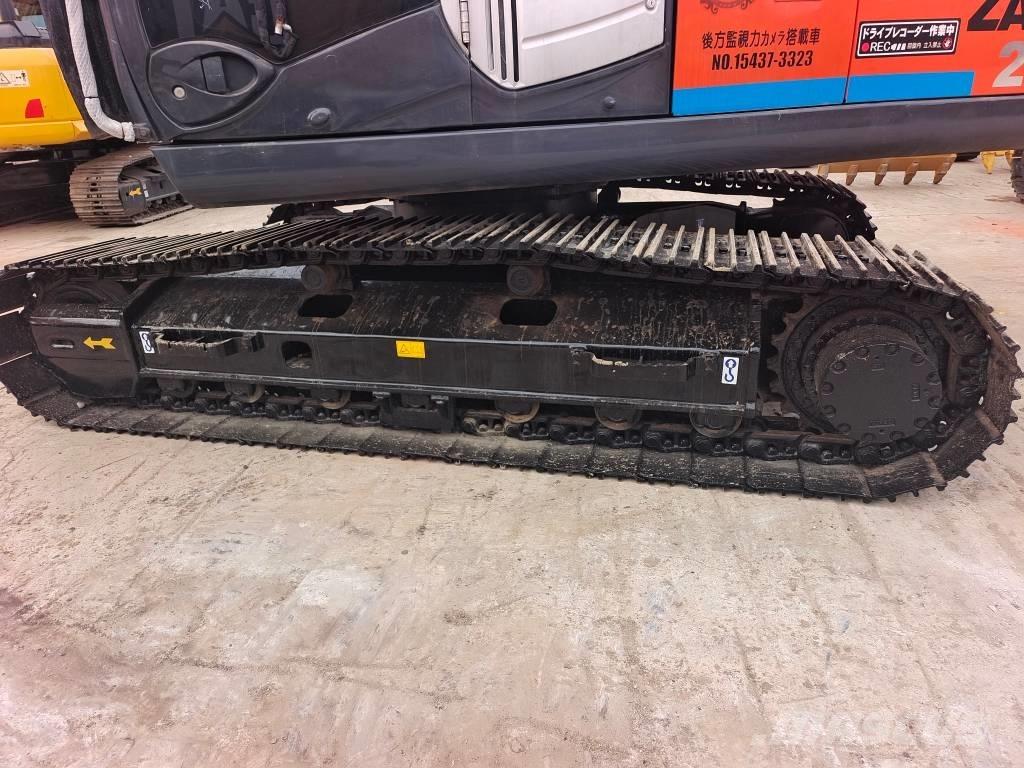 Hitachi EX 200-5 Gravemaskiner på larvebånd