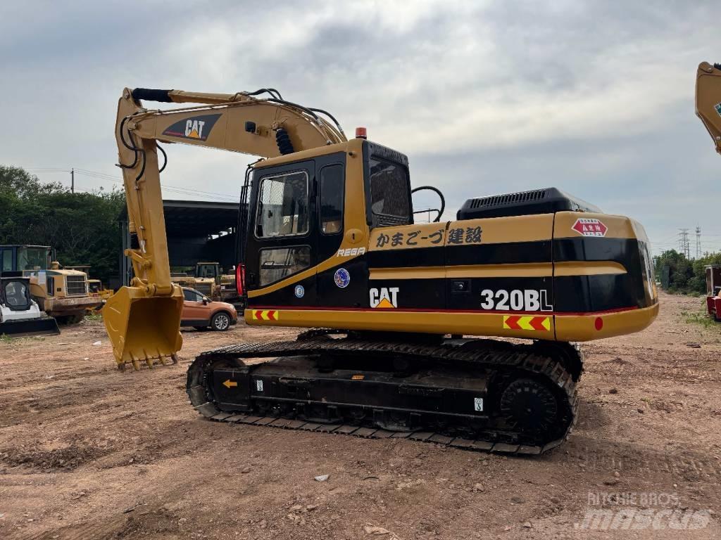 CAT 320 B L Gravemaskiner på larvebånd