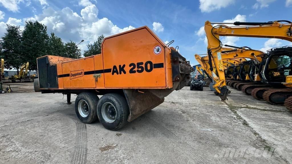 Doppstadt AK 250 Affaldskværn