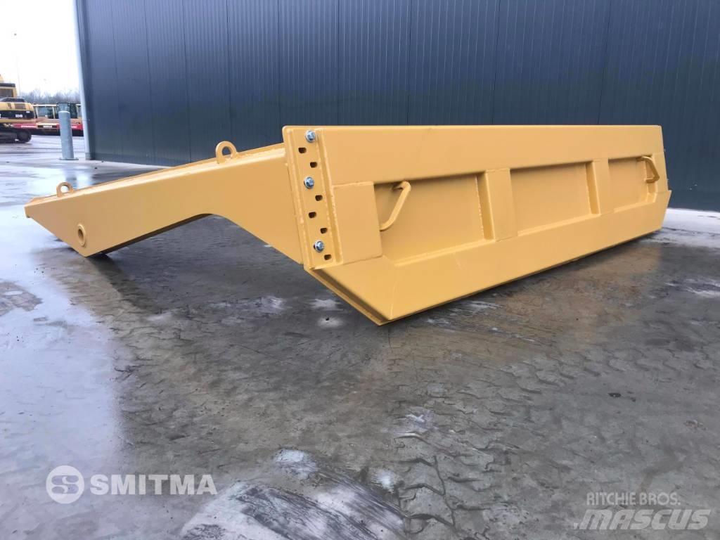 CAT 735B Bagklapper
