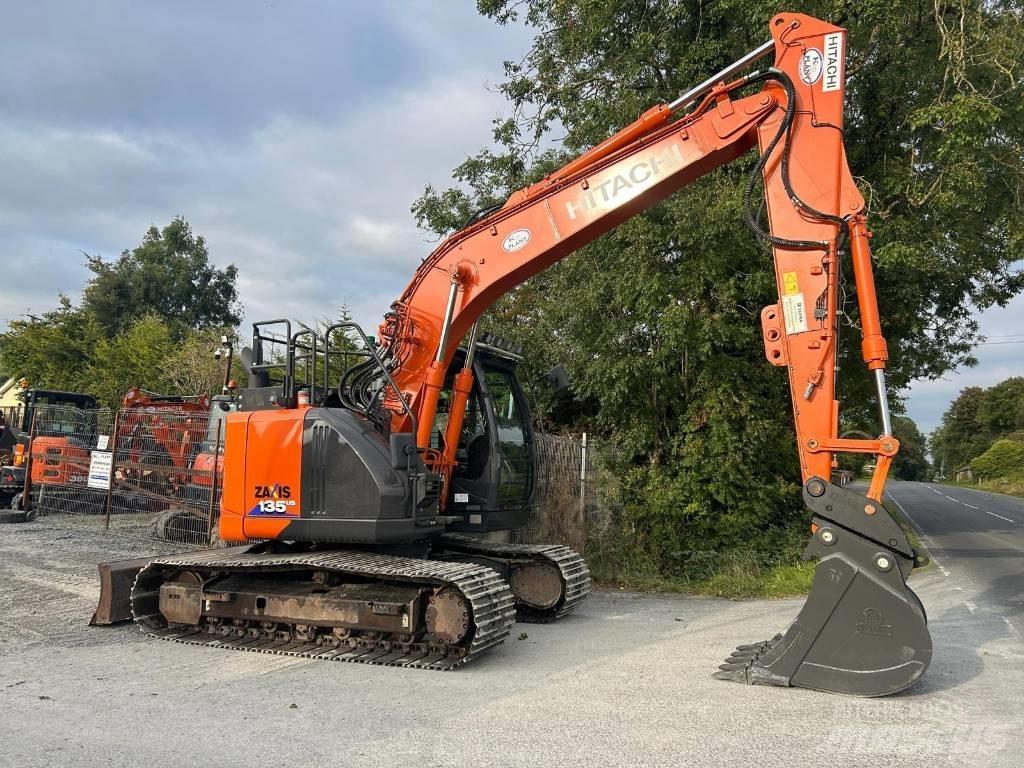 Hitachi ZX 135 US-6 Gravemaskiner på larvebånd