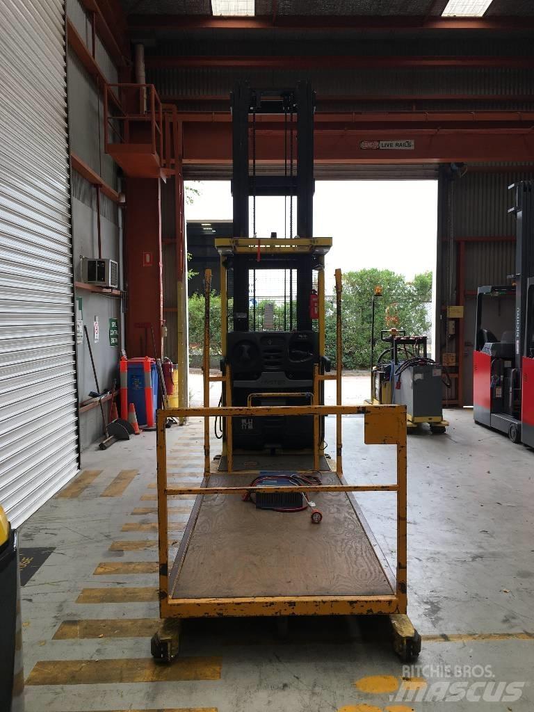 Hyster R30XMF2 Plukketruck, høj