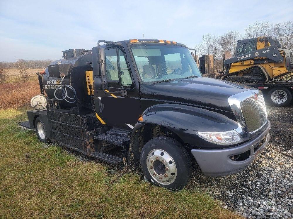 International 4300 Andre lastbiler