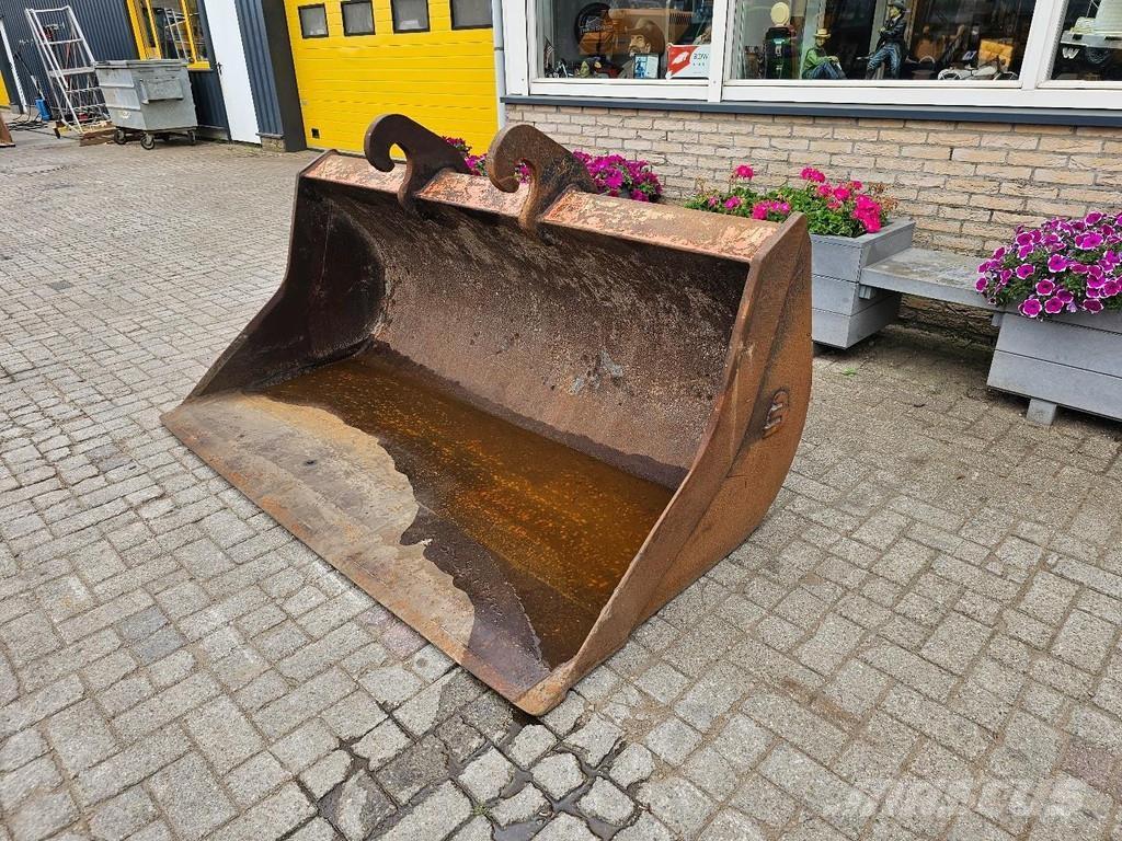  Onbekend Slotenbak Skovle