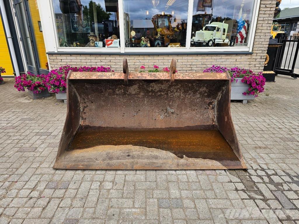  Onbekend Slotenbak Skovle