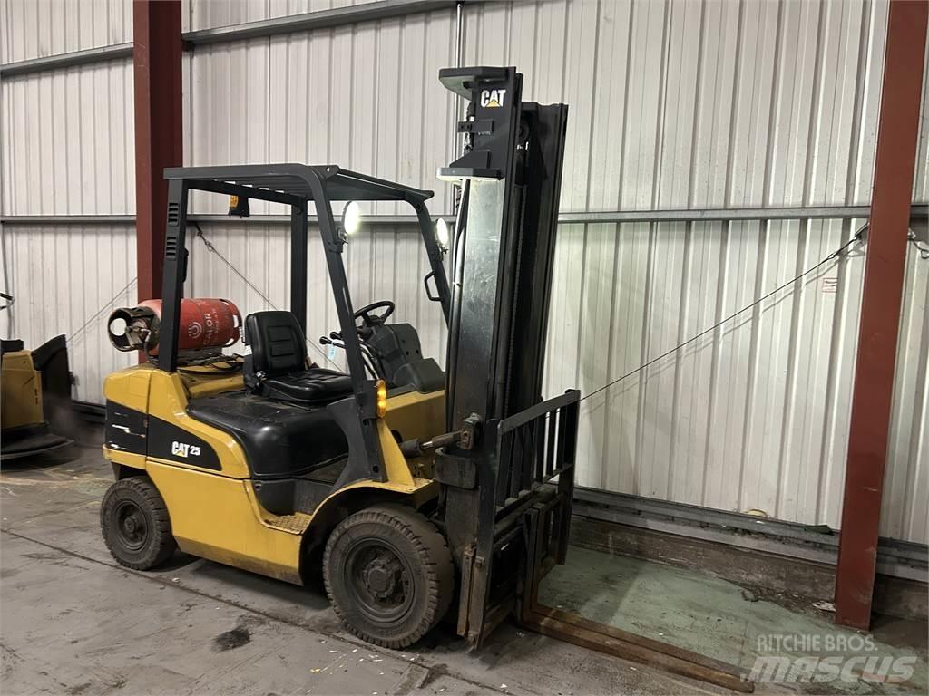 CAT GP25NT LPG gaffeltrucks