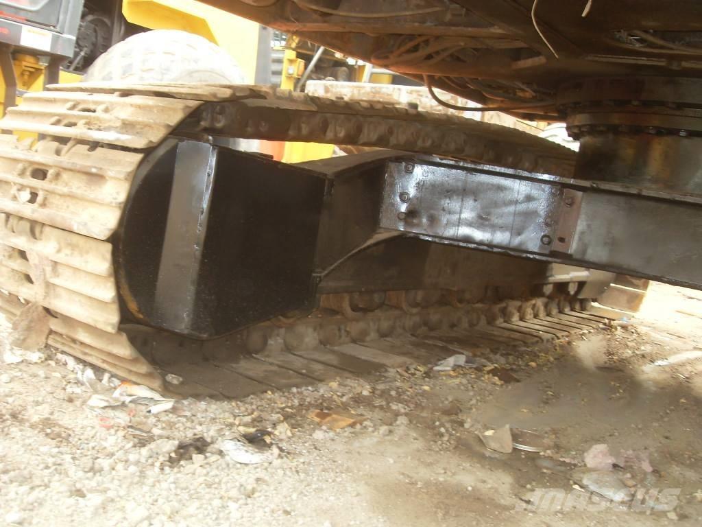 Hitachi EX 200-1 Gravemaskiner på larvebånd