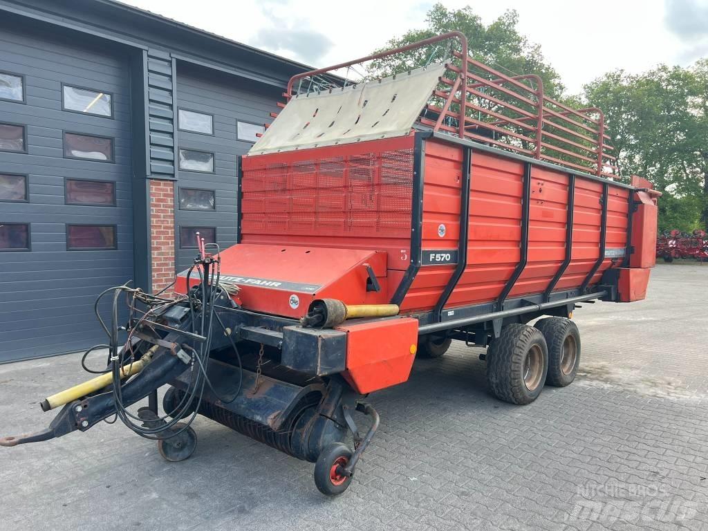 Deutz Fahr F 570 Selvlæssende vogne