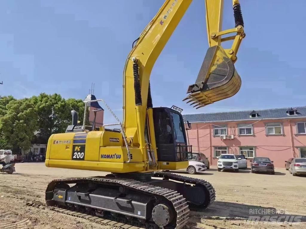 Komatsu PC 200-8 Gravemaskiner på larvebånd