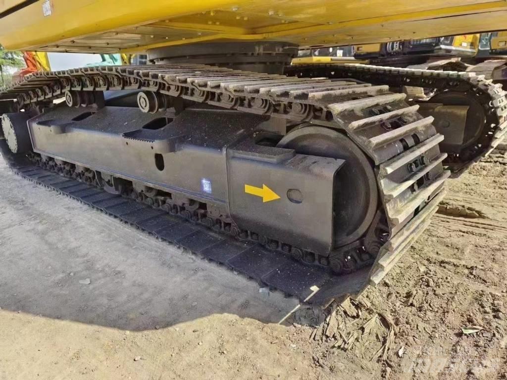 Komatsu PC 200-8 Gravemaskiner på larvebånd