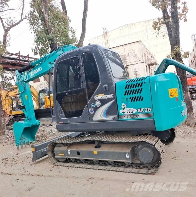 Kobelco SK 75 Midi-gravemaskiner 7t - 12t