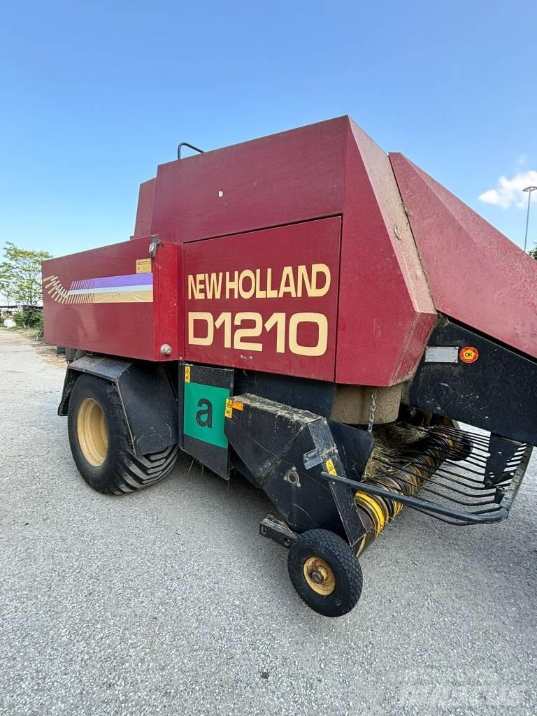 New Holland D 1210 Pressere til firkantede baller