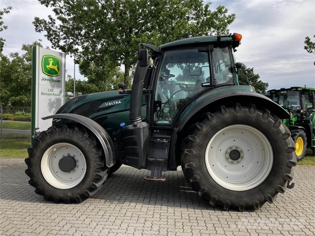 Valtra T174 Versu Traktorer
