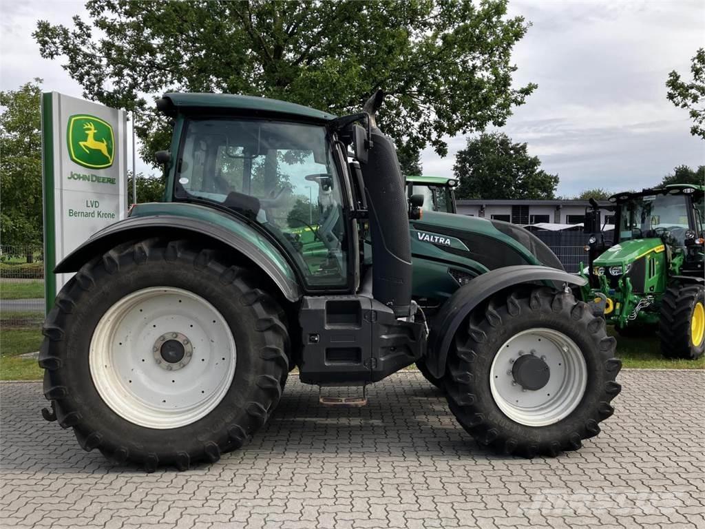 Valtra T174 Versu Traktorer