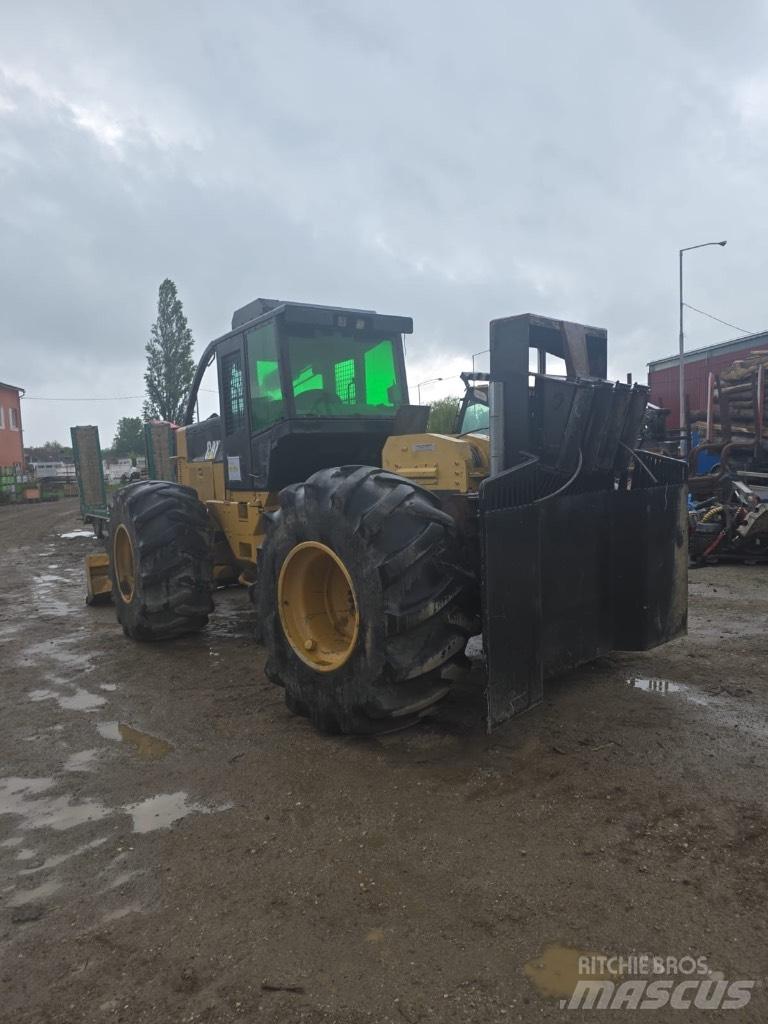 CAT 525 C Udslæbningstraktorer