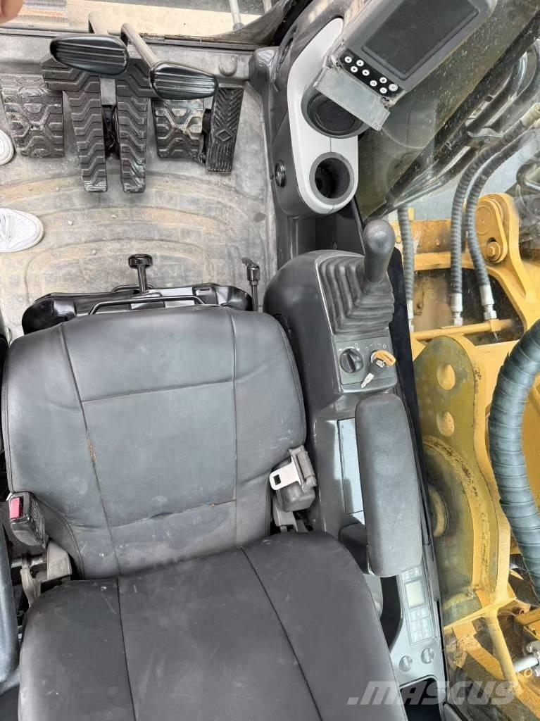 CAT 330 D L Gravemaskiner på larvebånd