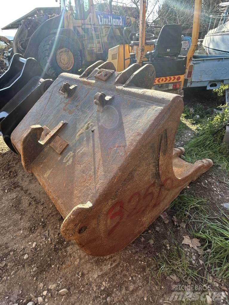 CAT 325 D L Gravemaskiner på larvebånd