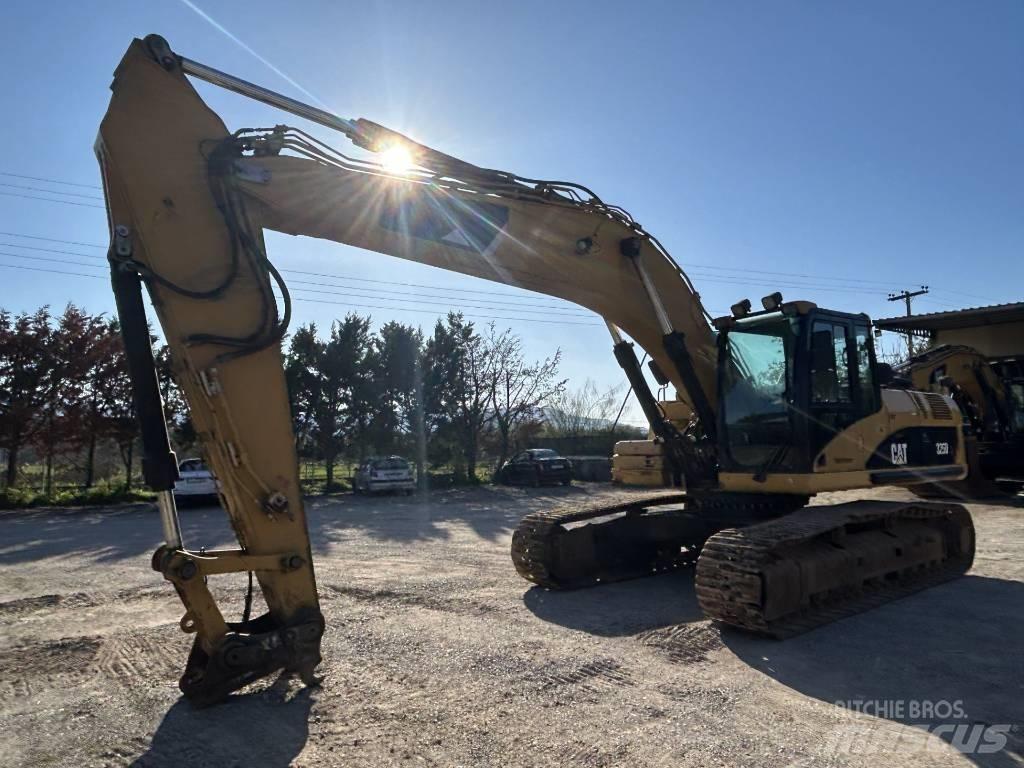 CAT 325 D L Gravemaskiner på larvebånd