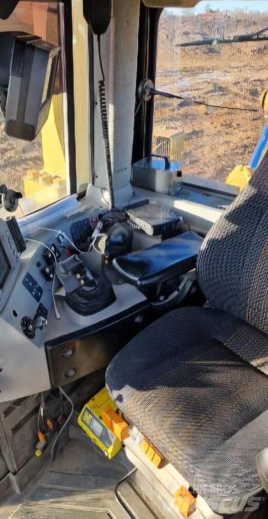 CAT D 8 T Bulldozer på larvebånd