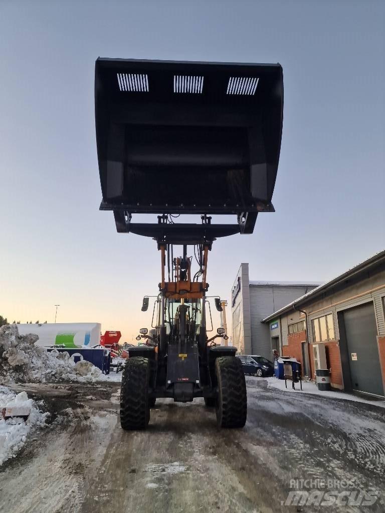 CASE 821G Læssemaskiner på hjul
