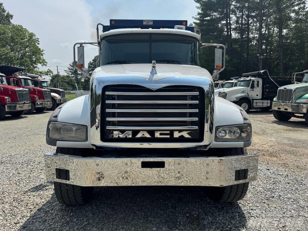 Mack Granite GU 713 Lastbiler med tip