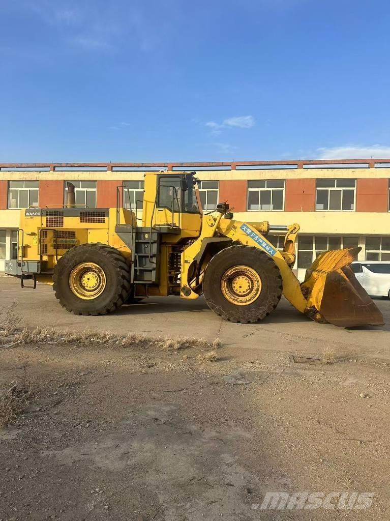 Komatsu WA 600-6 Læssemaskiner på hjul