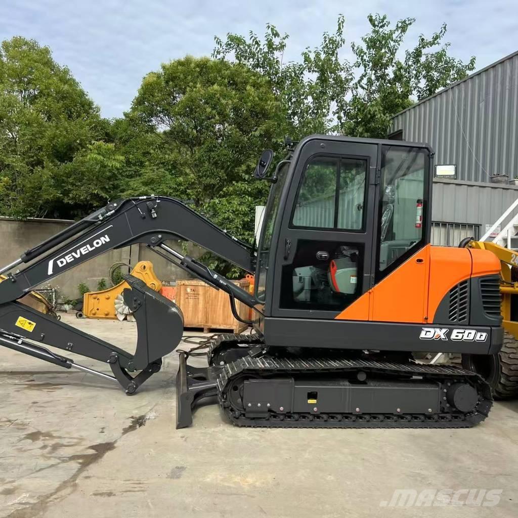 Develon DX 60 D Gravemaskiner på larvebånd