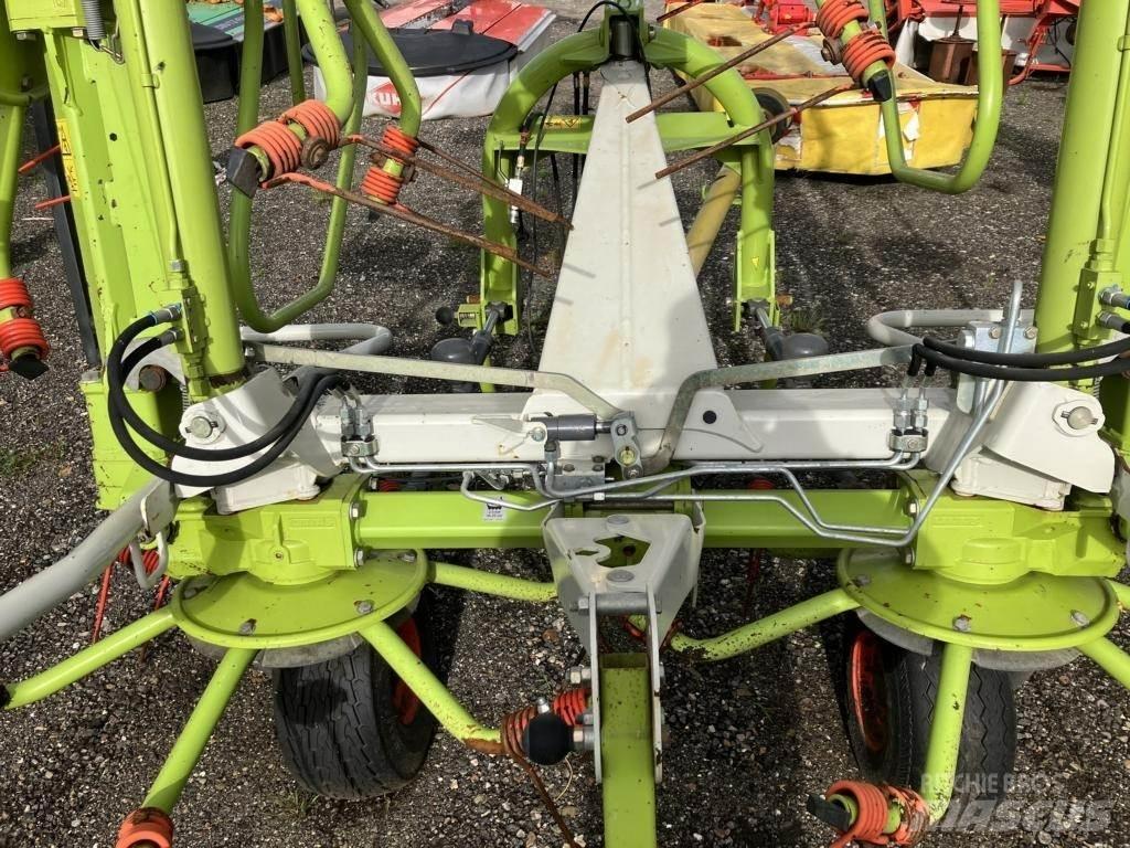 CLAAS VOLTO 1100 River og høvendere