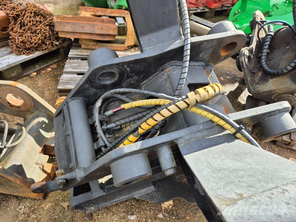 Komatsu PC 210-6K Gravemaskiner på larvebånd