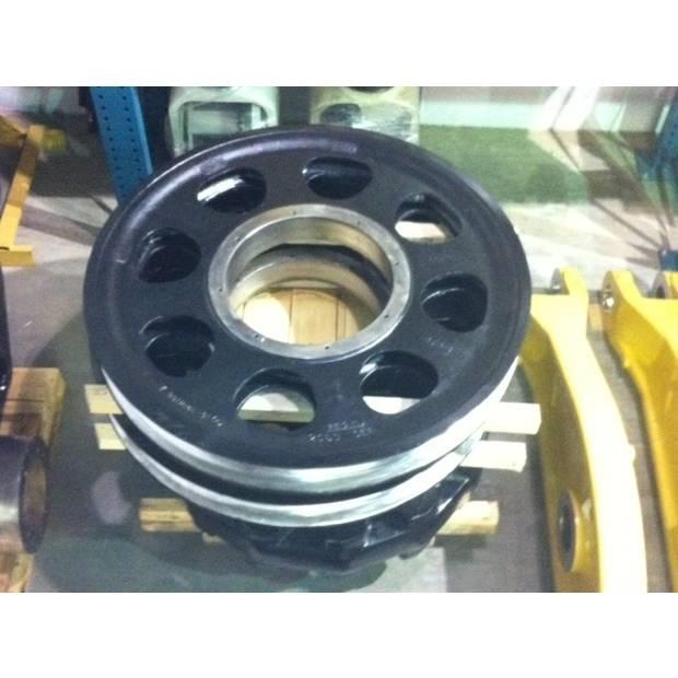 CAT 7495 Gravemaskiner med frontskovl