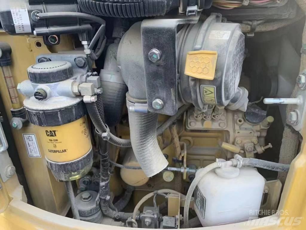 CAT 301.7 Minigravemaskiner