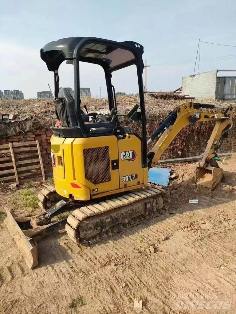 CAT 301.7 Minigravemaskiner
