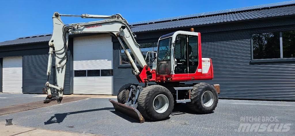 Takeuchi TB070 W Midi-gravemaskiner 7t - 12t