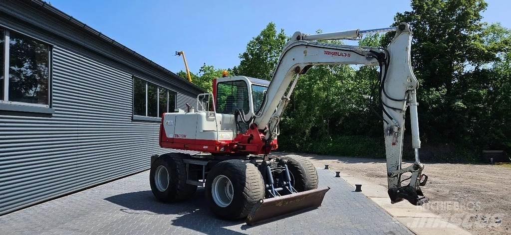 Takeuchi TB070 W Midi-gravemaskiner 7t - 12t