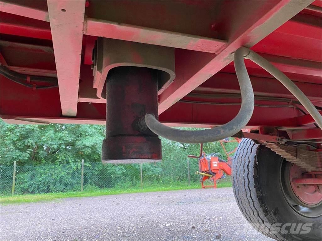 Agromet T-149 Anhænger med tip