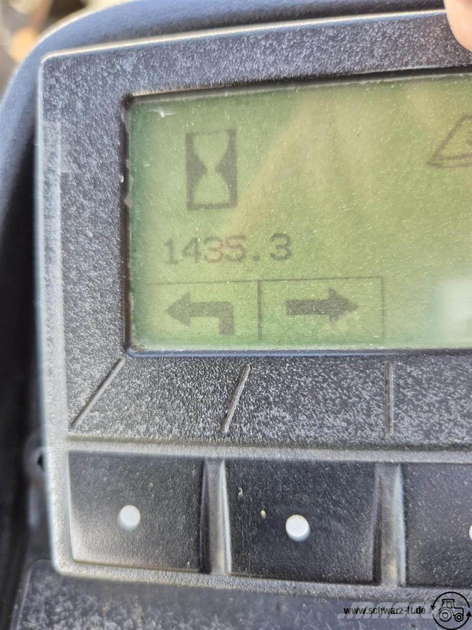 John Deere 7500A Golf vogne