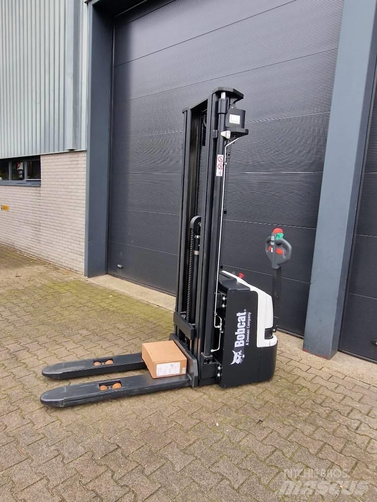 Bobcat BSL 16 N-7 Gaffelstabler med gående fører