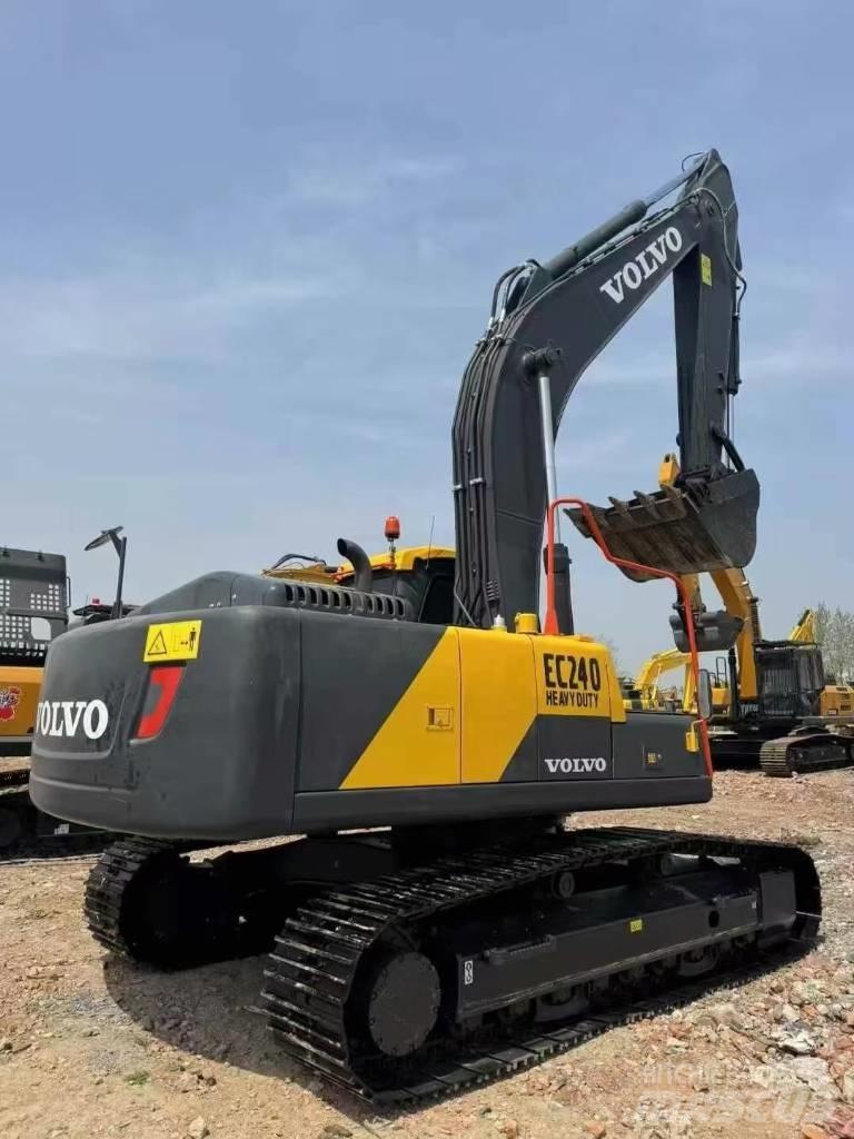 Volvo EC 240 Gravemaskiner på larvebånd