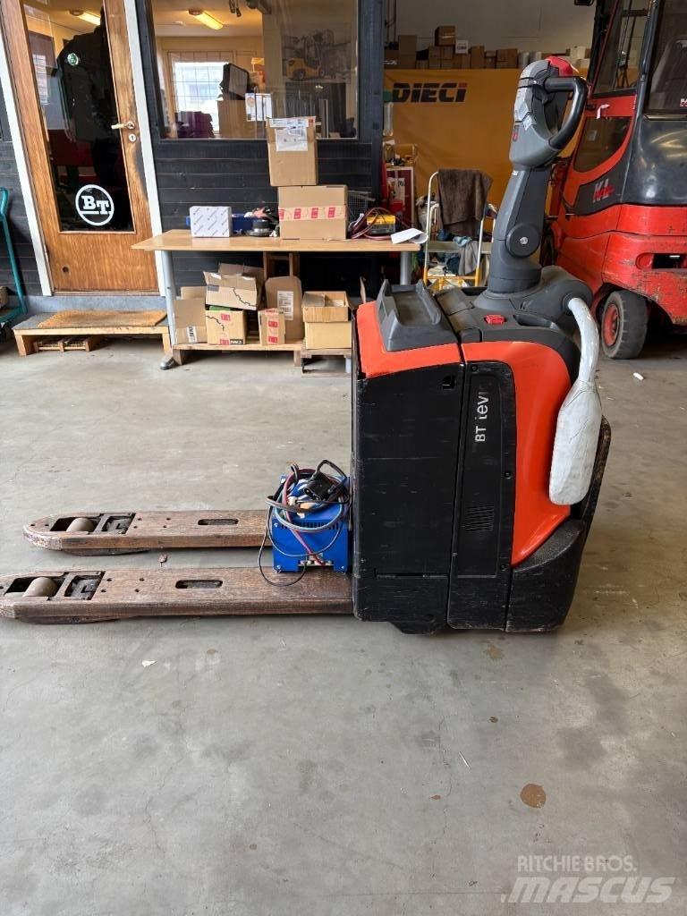 BT LPE 200 El-palleløftere med platform