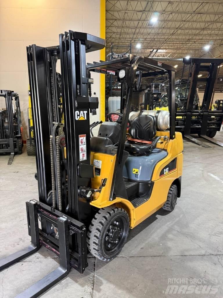 CAT FGC25N Gaffeltrucks - andre