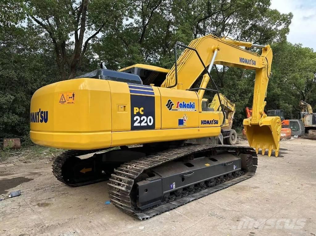 Komatsu PC220-8 Gravemaskiner på larvebånd
