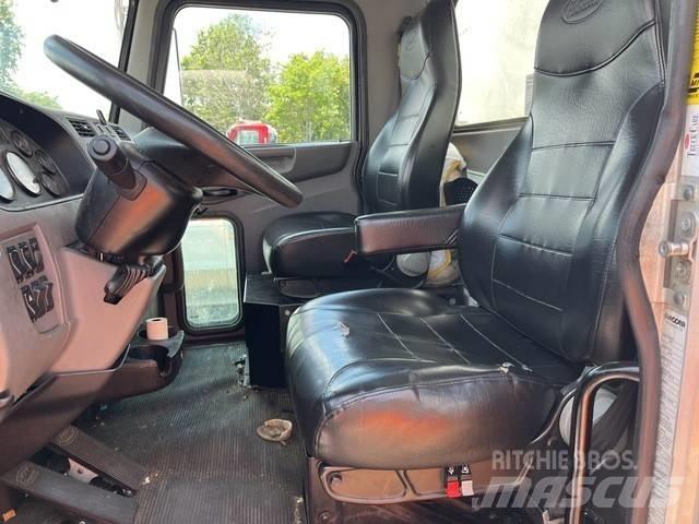 Peterbilt 337 Lastbiler til transport af drikkevarer