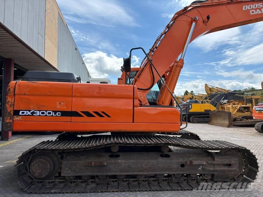 Doosan DX 300 LC Gravemaskiner på larvebånd