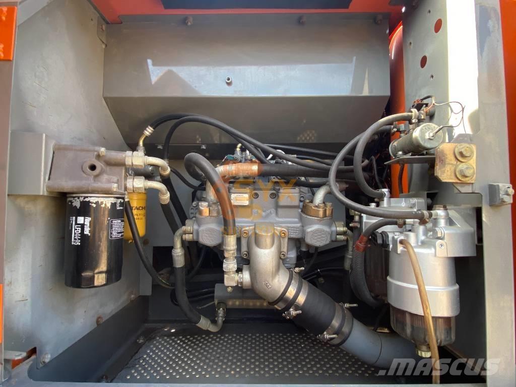 Hitachi ZX 240 Gravemaskiner på larvebånd