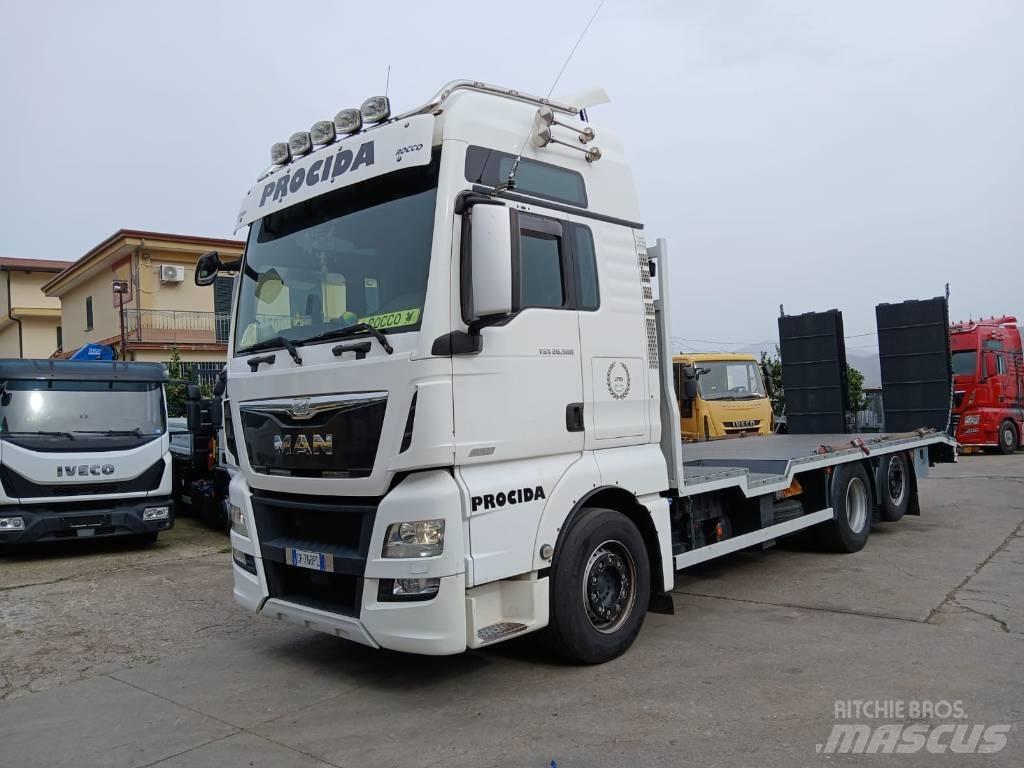 MAN TGX 26.560 Flatbed lastbiler med spil