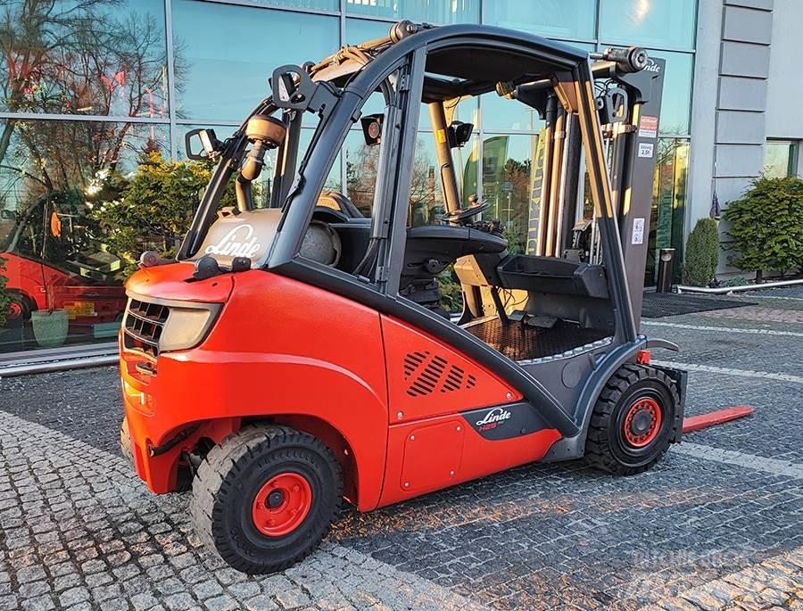 Linde H25T-02 LPG gaffeltrucks