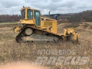 CAT D6N Bulldozer på larvebånd