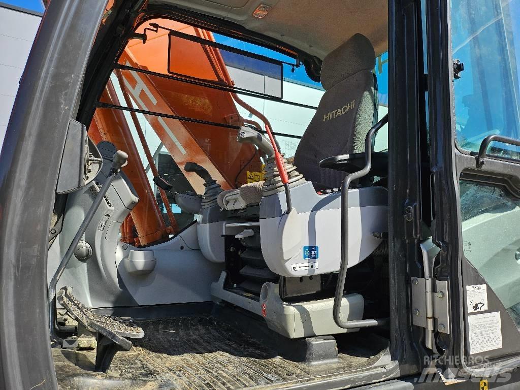 Hitachi ZX 210 LC-5 Gravemaskiner på larvebånd