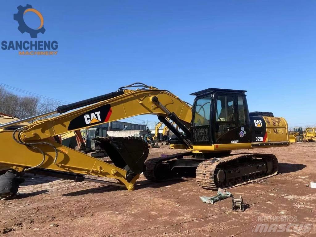 CAT 325 D Gravemaskiner på larvebånd